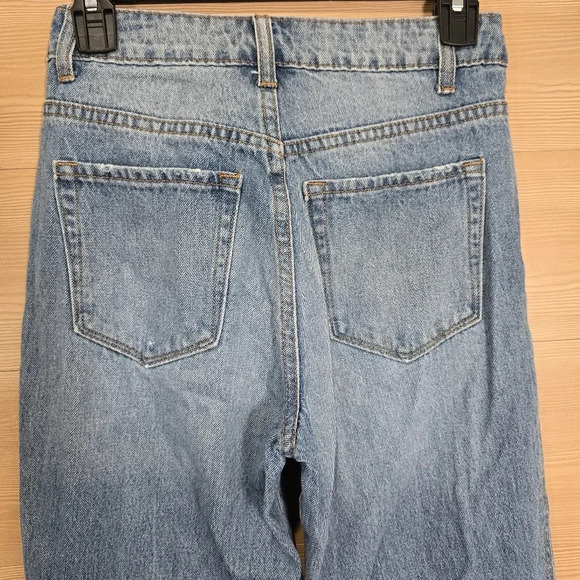 Vervet Size 25 High Rise Straight Leg Distressed Mom Jeans - Picture 5 of 9